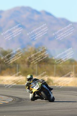 media/Jan-10-2025-CVMA Friday Practice (Fri) [[489e0da257]]/Group 4 and Trackday/Session 5 (Turn 7)/